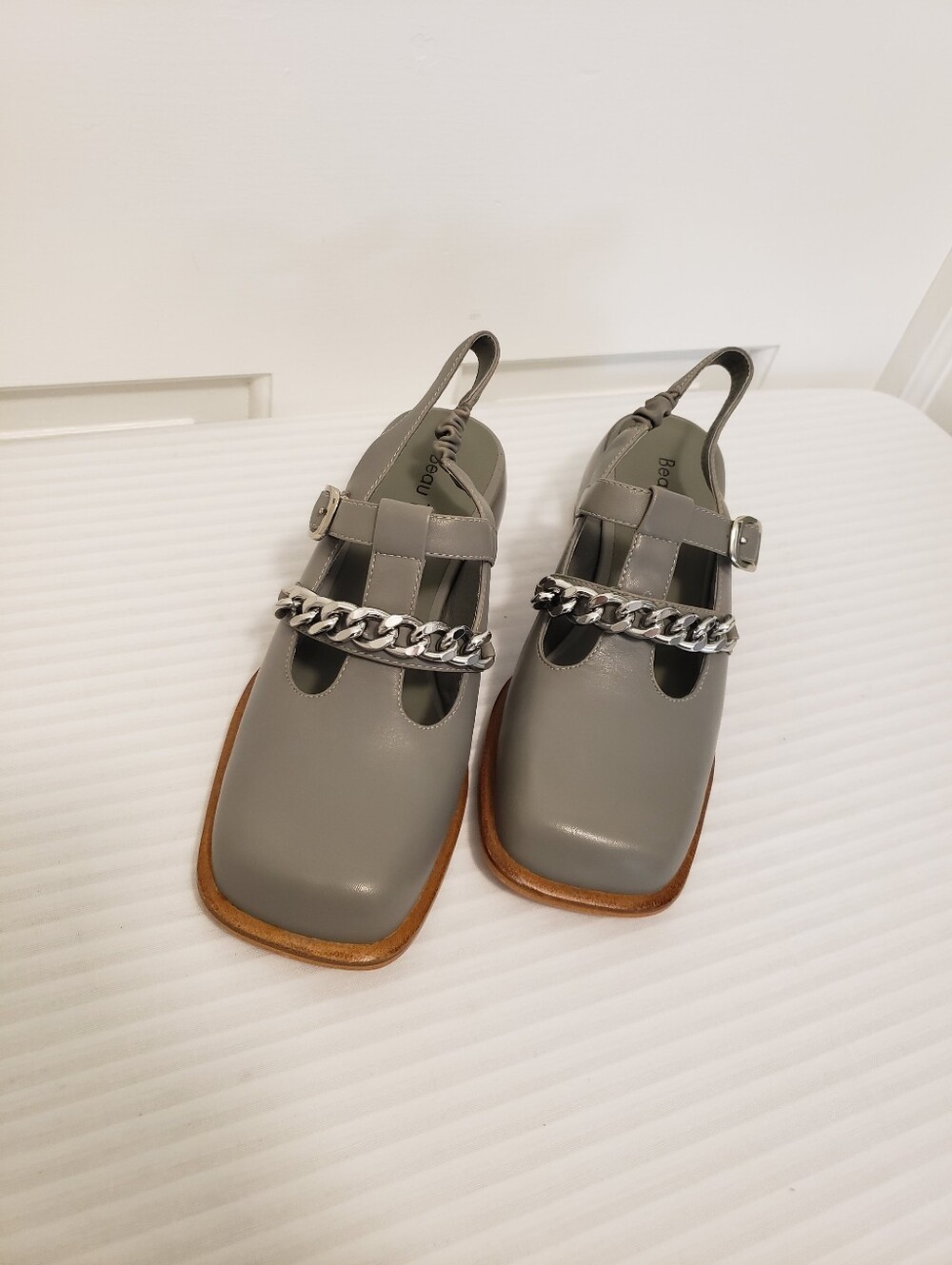 EUC BEAU TODAY Heeled Sandals Leather Sling Back Grey Size 240/1.5=7.5 US